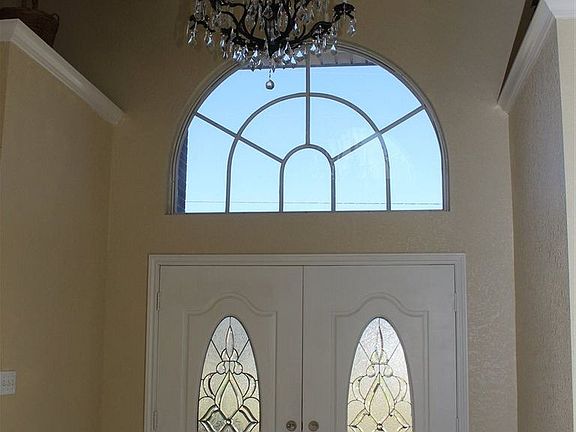 3rd image of 9581 Beverly Dr