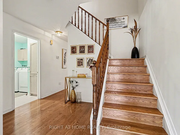 52 Scarlet Ct — Photo 3