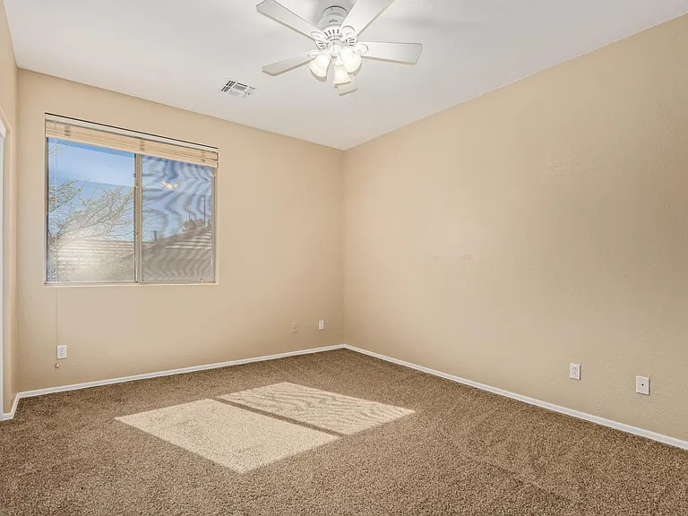 504 N Swallow Ln — Photo 29