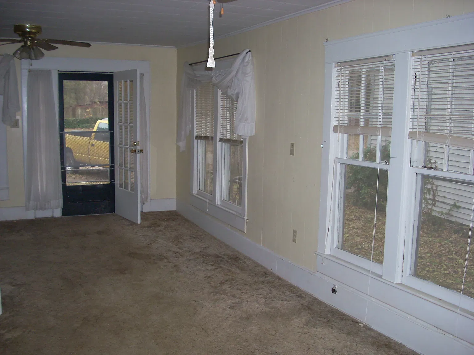 204 Oak St — Photo 3