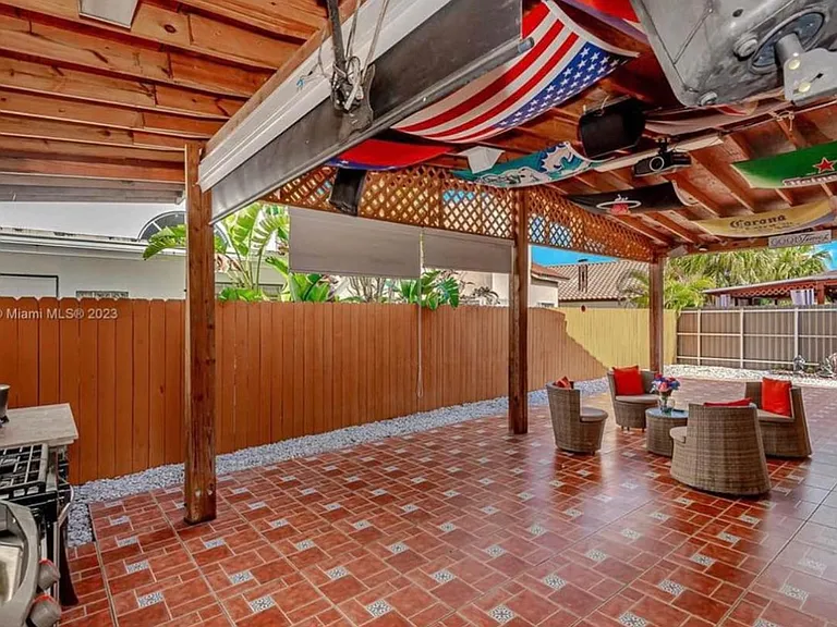 15565 SW 63rd Ter — Photo 6
