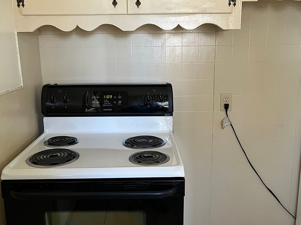 1st image of 1610 S Quincy St