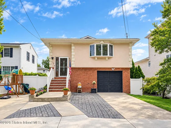 197 Currie Ave, Staten Island, NY 10306