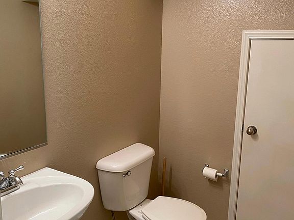 5th image of 1802 Versante Ave