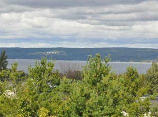 806 Lakeview Rdg, Petoskey, MI 49770