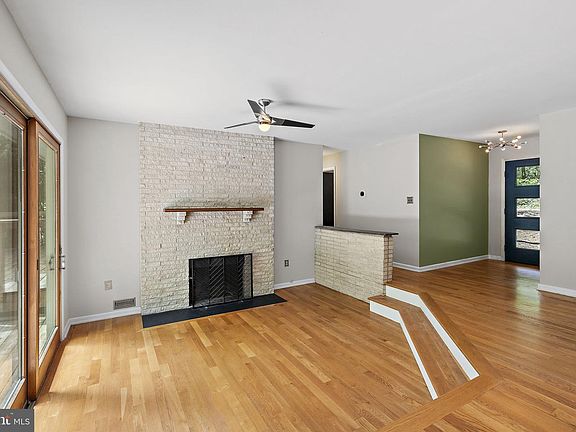 2nd image of 3005 Sycamore Ct