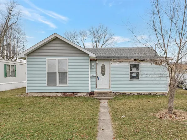 812 E Overton St, Tuscola, IL 61953