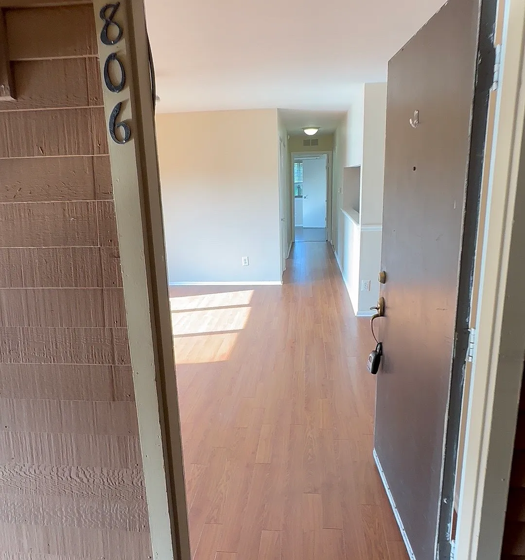 806 Harrier Row — Photo 4