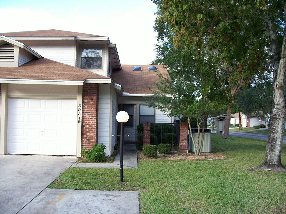 Front View-Corner Lot