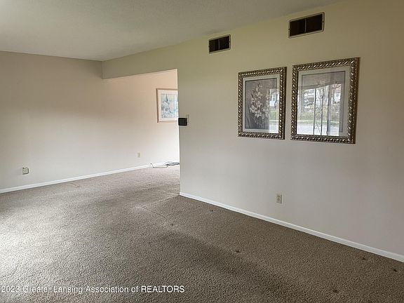 3rd image of 1223 S Briarfield Dr