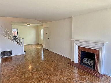 4th image of 51 Glenwood Ave