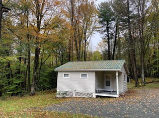 181 Ledgedale Rd, Greentown, PA 18426