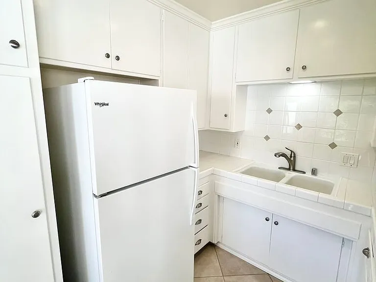 2969 Lawrence St — Photo 10