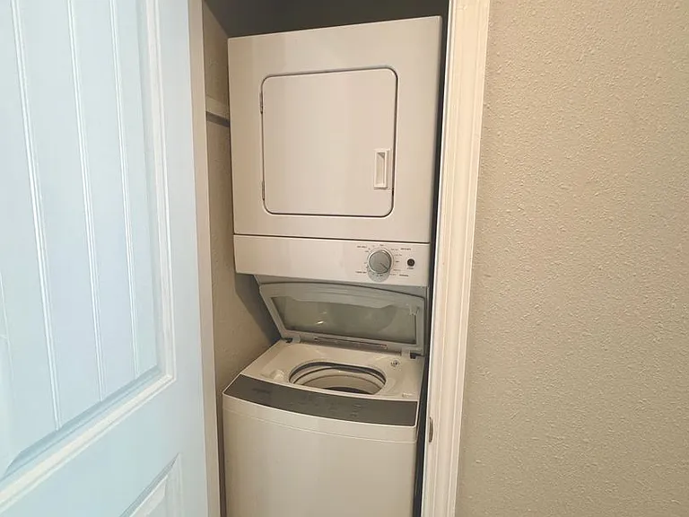 591 E Boswell St #2 — Photo 6