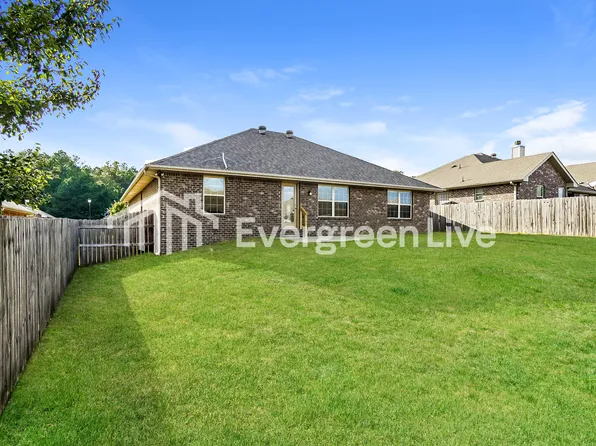 212 Hillcrest Dr, Montevallo, AL 35115