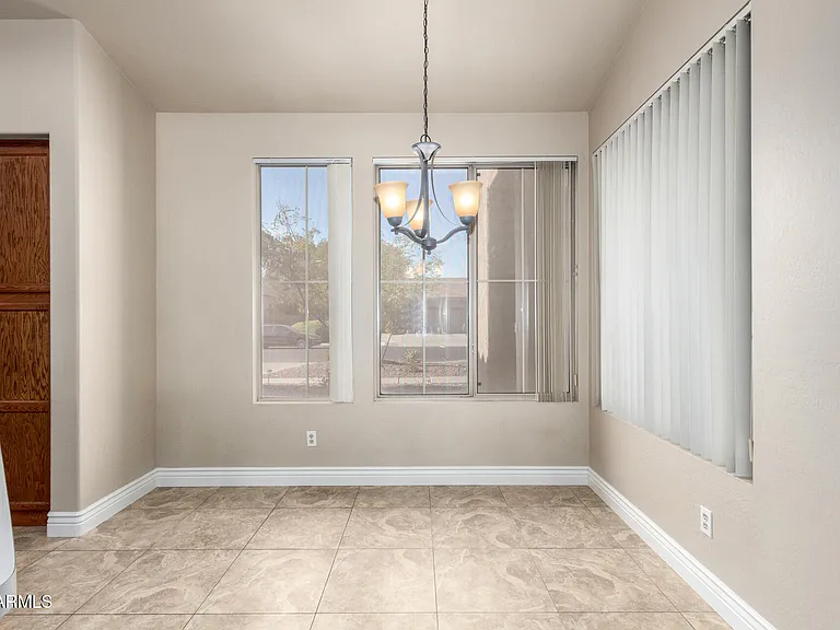 359 E Horseshoe Ave — Photo 15