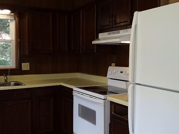 5th image of 837 W Burkhead Street