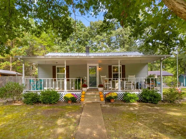 2405 Oakdale Rd, Camden, TN 38320