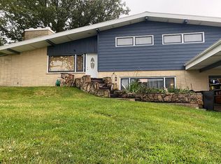 418 E Roosevelt St, Cuba City, WI 53807