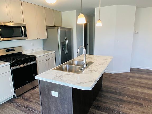 5th image of 510 Wheatfield Cir