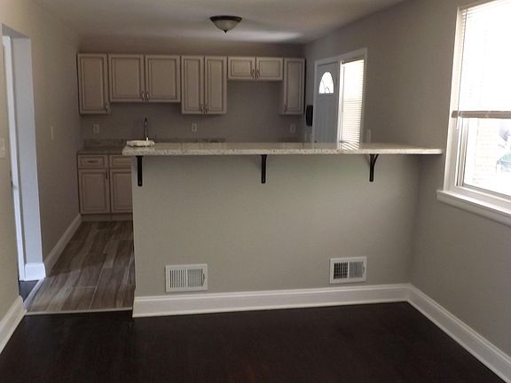 5th image of 3806 Derby Manor Dr