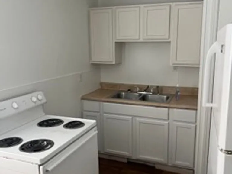 1107 Silverton Ct — Photo 5
