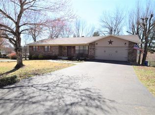 1202 Crestwood Dr, Harrison, AR 72601