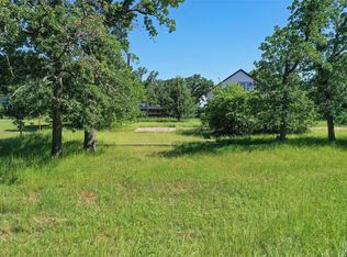 1102 Maple Dr, Bartonville, TX 76226