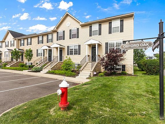 2nd image of 399 Oxford Oak Dr