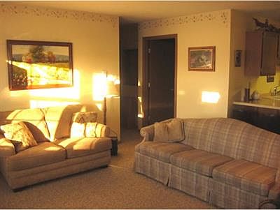 5th image of 310 Auburn Meadows Ct Unit B