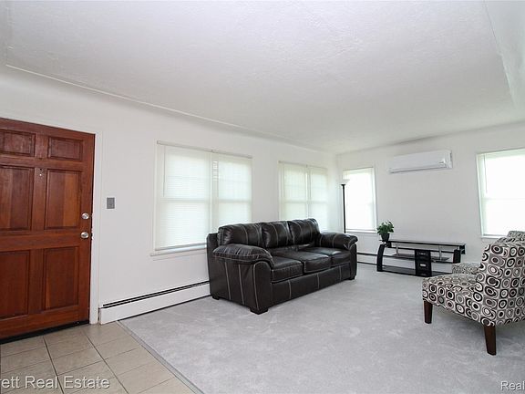 5th image of 20998 Westhaven Ave