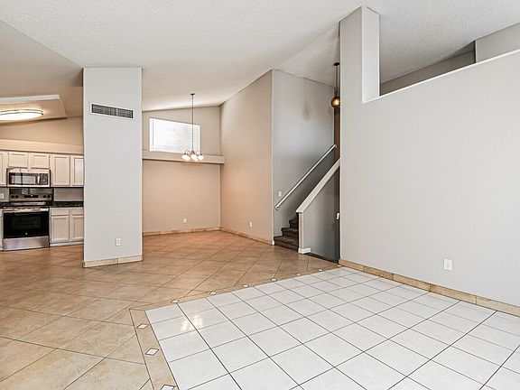 5th image of 4327 E Contessa St