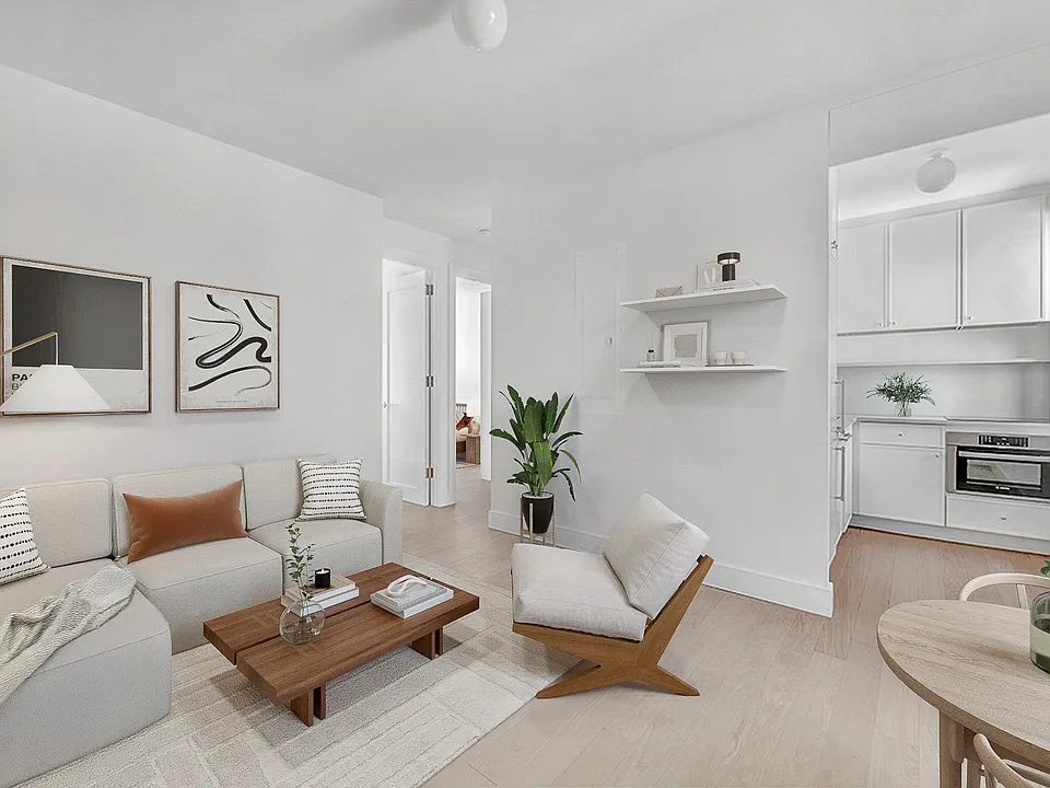 217 Thompson St #1