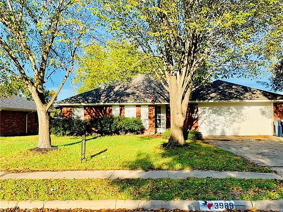 3rd image of 3989 Windfree Dr