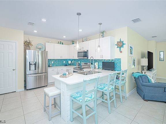 5th image of 25104 E Lenox Cir