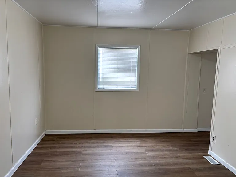 212 Astran Dr — Photo 17