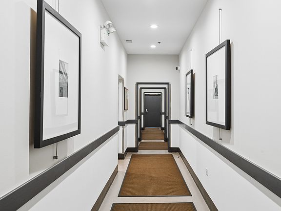 5th image of 1429 N Wells St APT 502