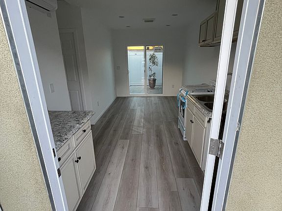 3rd image of 6710 Kraft Ave