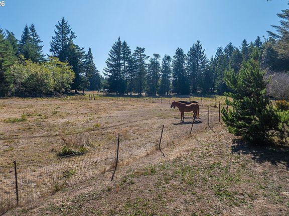 5th image of 56008 Spring Creek Rd
