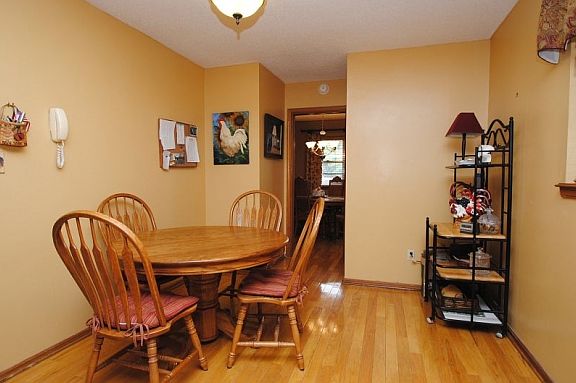 3rd image of 2241 Ravenwood Ln