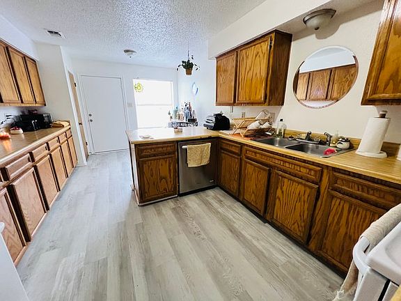 3rd image of 1301 Conway Dr #1301