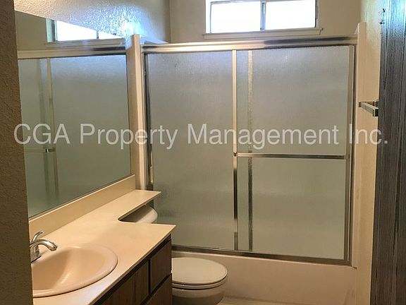 5th image of 10211 Pistachio Way