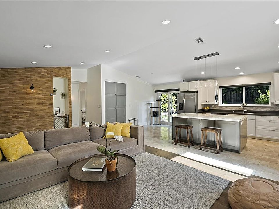 1st image of 284 Curie Dr