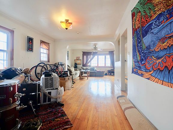 3rd image of 9211 89th Ave #1