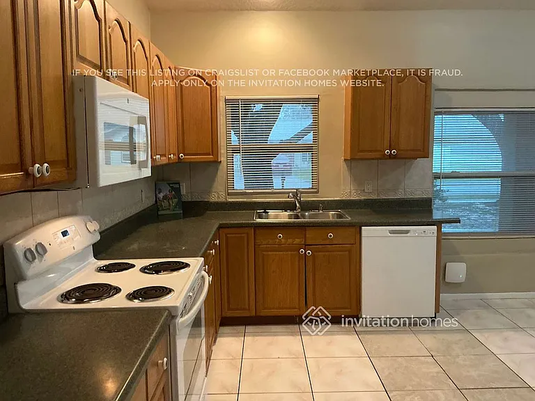 2821 Saffron Dr — Photo 4