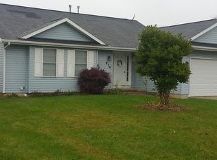 414 Pembroke Rd SW, Poplar Grove, IL 61065