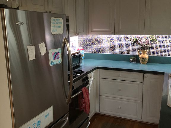 3rd image of 22503 Dolorosa St