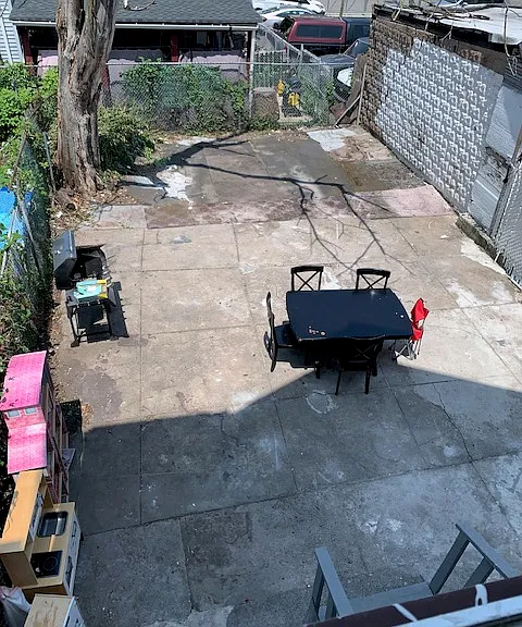 shared yard