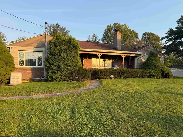 3 Erwin Ln, Fairmont, WV 26554