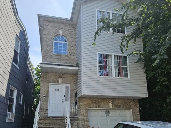 788 S 17th St Floor 2, Newark, NJ 07103